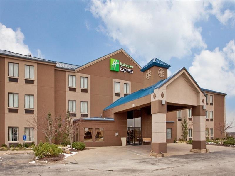 Holiday Inn Express Hotel Kansas City - Bonner Springs By Ihg Exterior foto