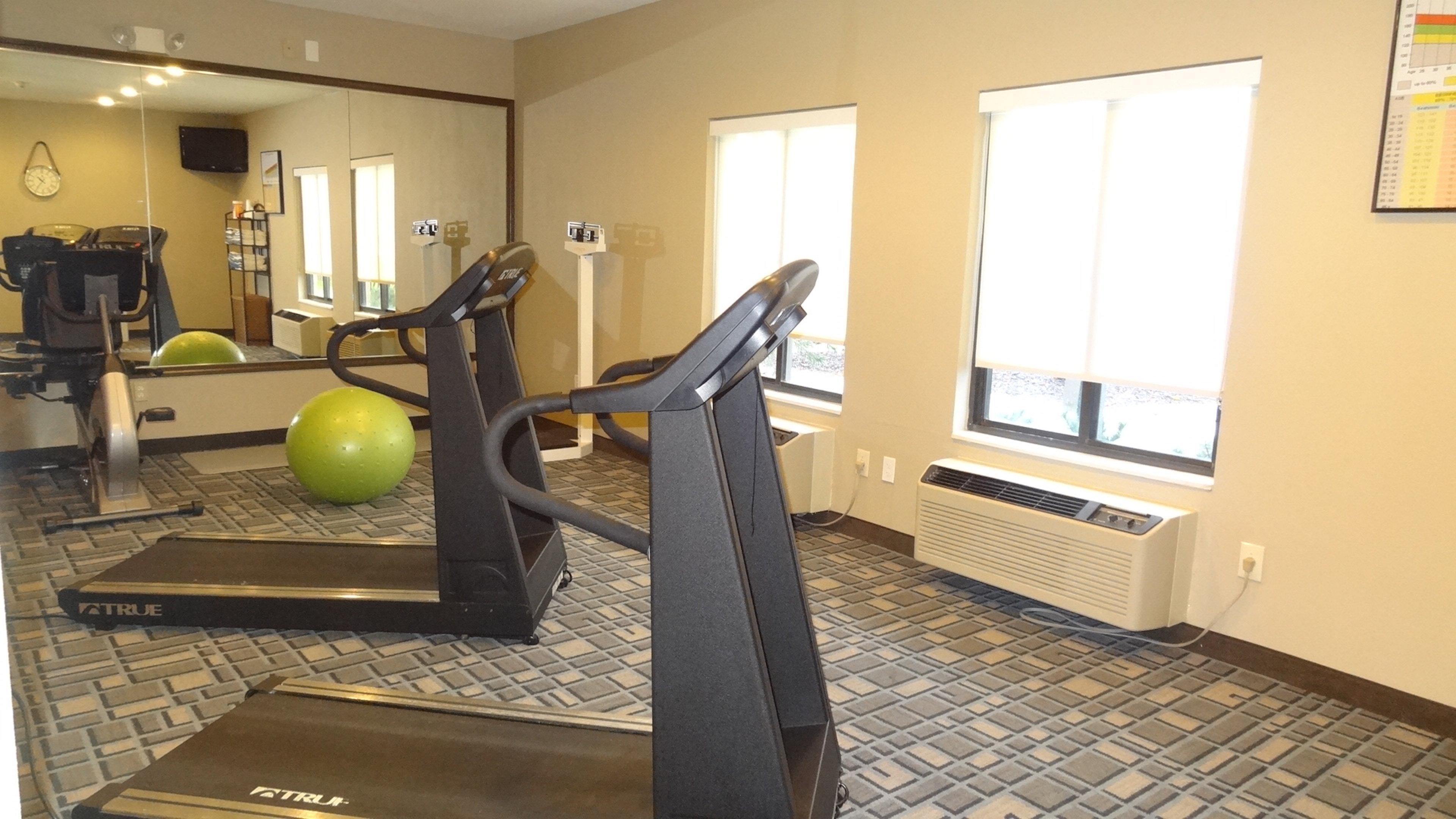 Holiday Inn Express Hotel Kansas City - Bonner Springs By Ihg Exterior foto