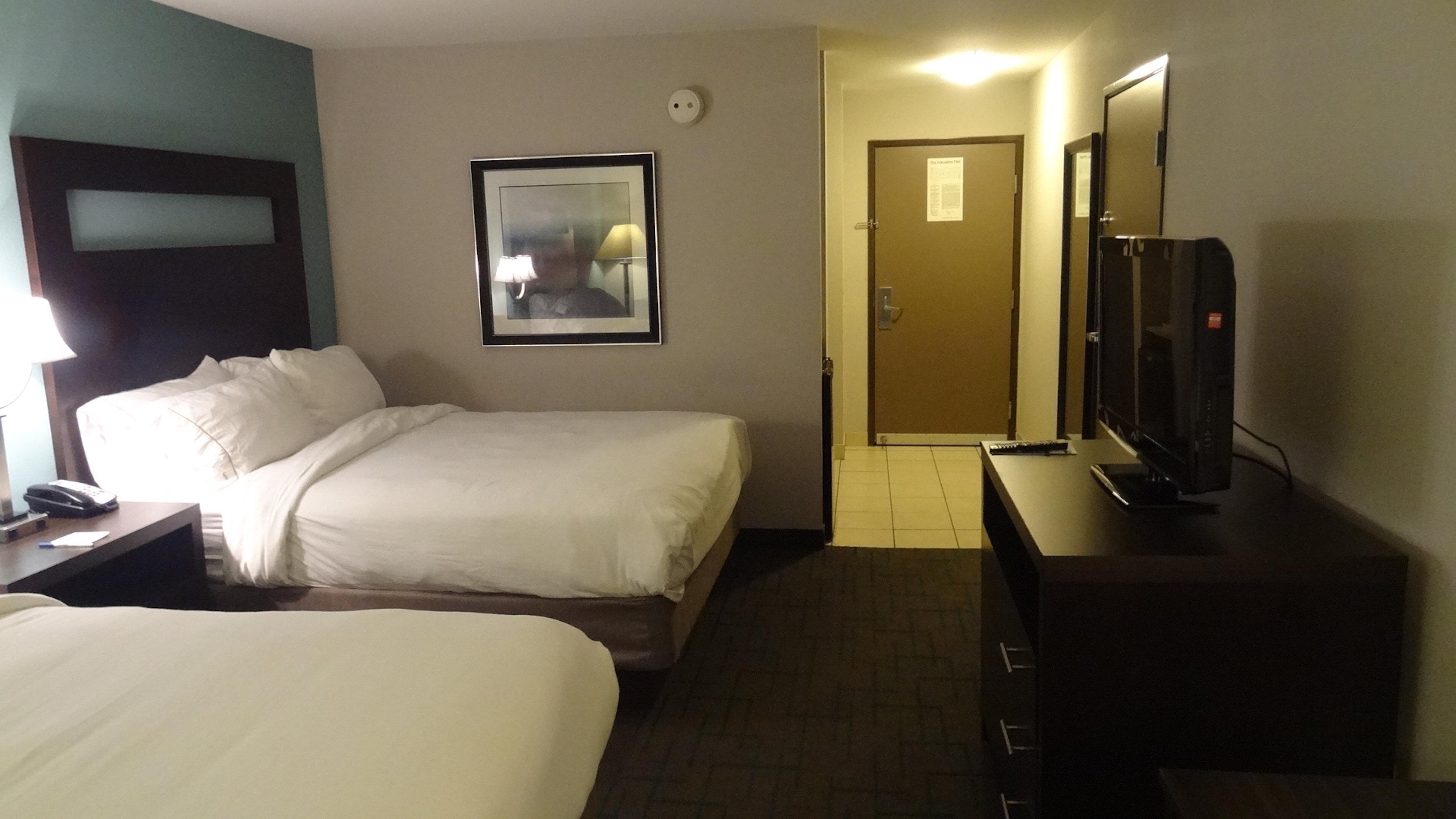 Holiday Inn Express Hotel Kansas City - Bonner Springs By Ihg Exterior foto